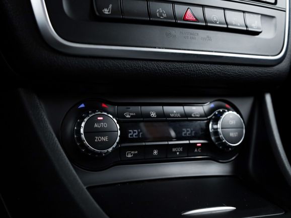 Mercedes-Benz CLA-класс, Робот, 2015 фото 17