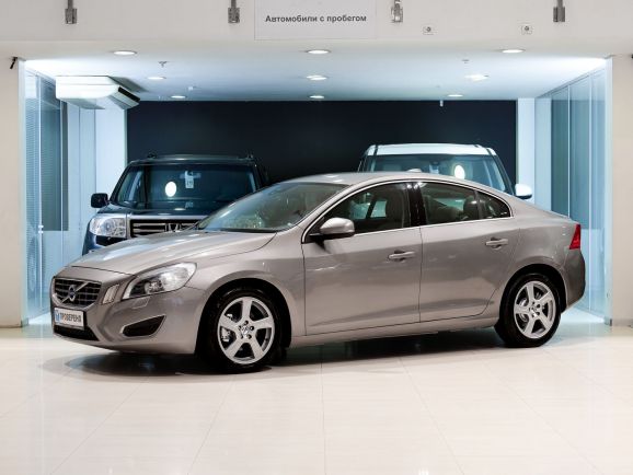 Volvo S60, Робот, 2012 фото 3