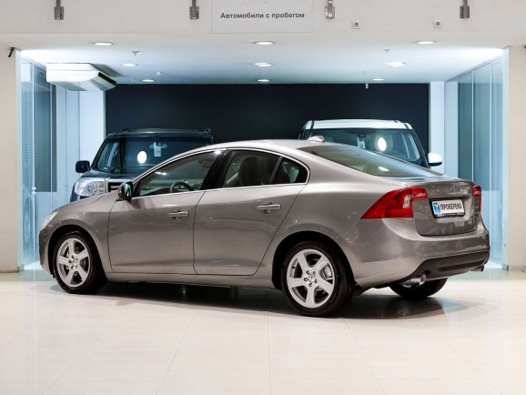 Volvo S60, Робот, 2012 фото 6