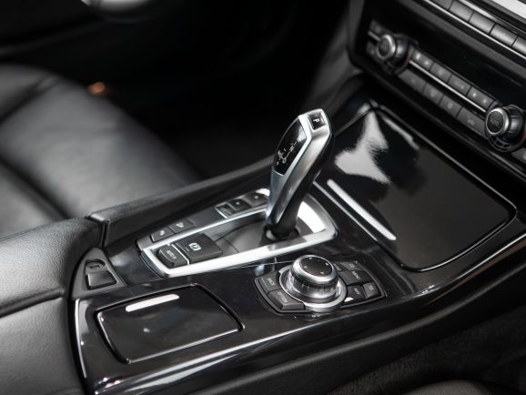 BMW 5 серия, АТ, 2012 фото 9