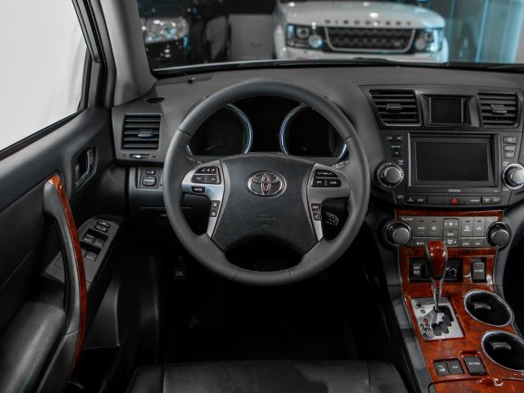 Toyota Highlander, АТ, 2012 фото 11