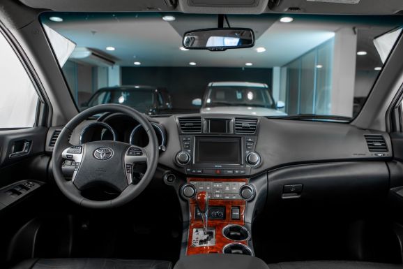 Toyota Highlander, АТ, 2012 фото 18