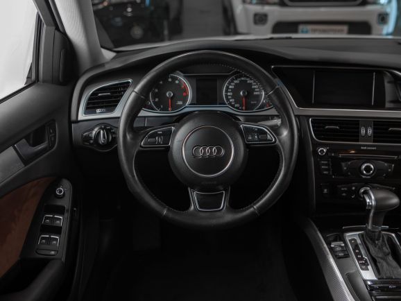Audi A4, Вариатор, 2013 фото 9
