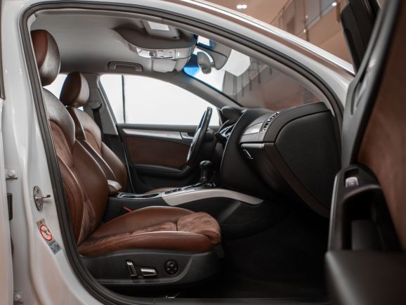 Audi A4, Вариатор, 2013 фото 16