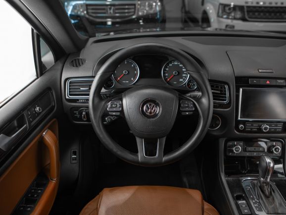 Volkswagen Touareg, АТ, 2013 фото 10