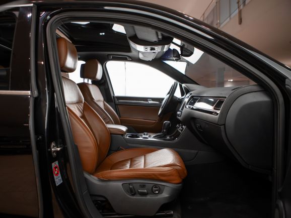 Volkswagen Touareg, АТ, 2013 фото 20