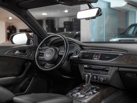 Audi A6, Робот, 2016 фото 7