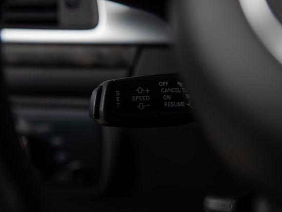 Audi A6, Робот, 2016 фото 12