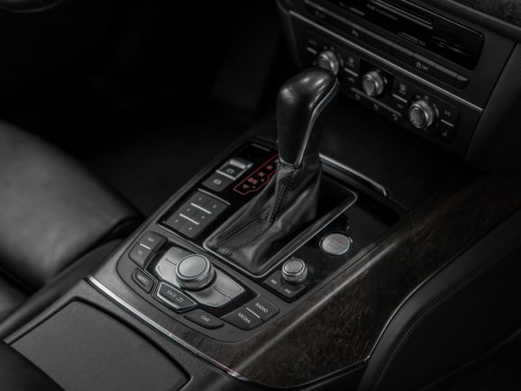 Audi A6, Робот, 2016 фото 15