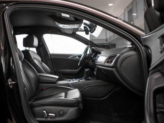 Audi A6, Робот, 2016 фото 18