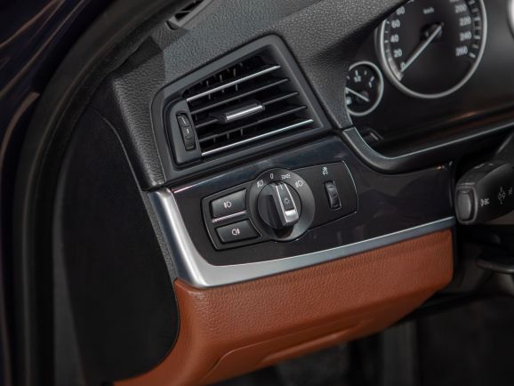 BMW 5 серия, АТ, 2013 фото 10