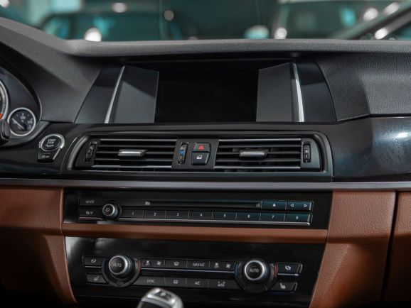 BMW 5 серия, АТ, 2013 фото 16