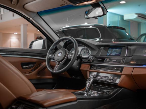 BMW 5 серия, АТ, 2013 фото 17