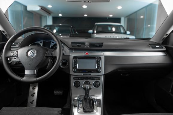 Volkswagen Passat, Робот, 2008 фото 11