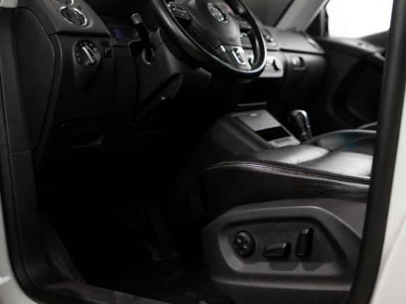 Volkswagen Tiguan, АТ, 2010 фото 9