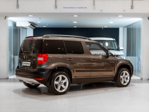 Skoda Yeti, Робот, 2012 фото 4