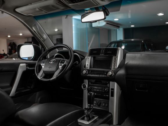 Toyota Land Cruiser Prado, АТ, 2011 фото 6