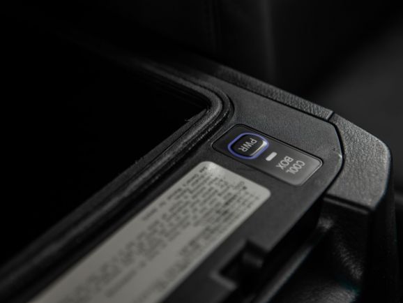 Toyota Land Cruiser Prado, АТ, 2011 фото 15