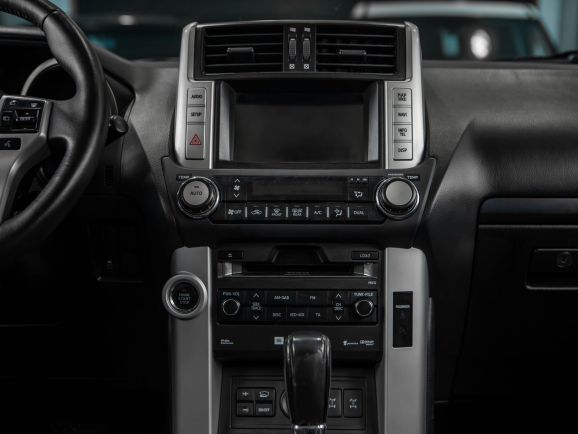 Toyota Land Cruiser Prado, АТ, 2011 фото 17