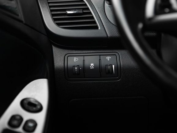 Hyundai Solaris, АТ, 2011 фото 8