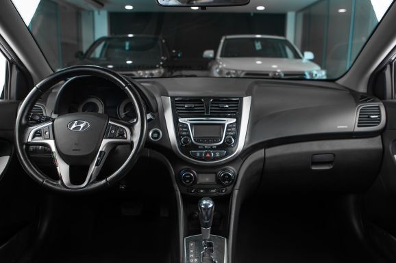 Hyundai Solaris, АТ, 2011 фото 10