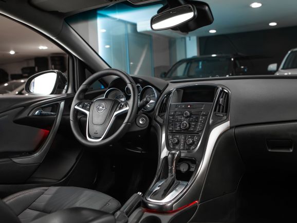 Opel Astra, АТ, 2013 фото 7