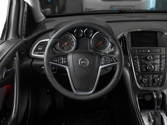 Opel Astra, АТ, 2013 фото 9