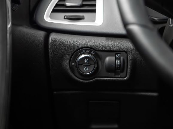 Opel Astra, АТ, 2013 фото 11