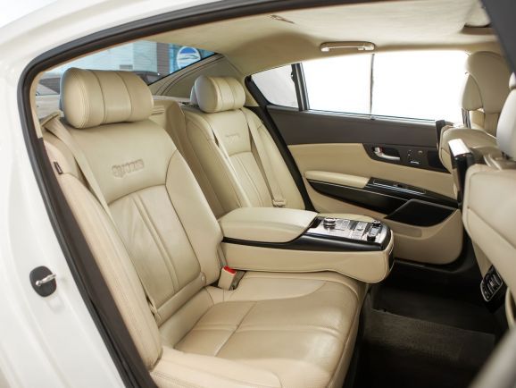 Kia Quoris, АТ, 2013 фото 9