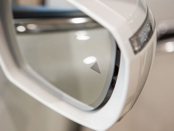 Kia Quoris, АТ, 2013 фото 2