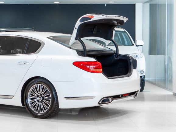 Kia Quoris, АТ, 2013 фото 1