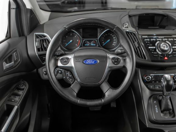 Ford Kuga, Робот, 2013 фото 10