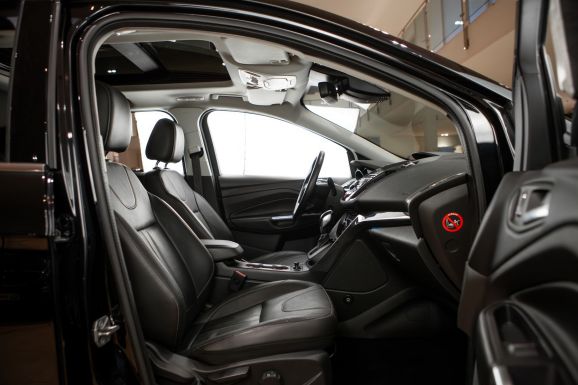 Ford Kuga, Робот, 2013 фото 17