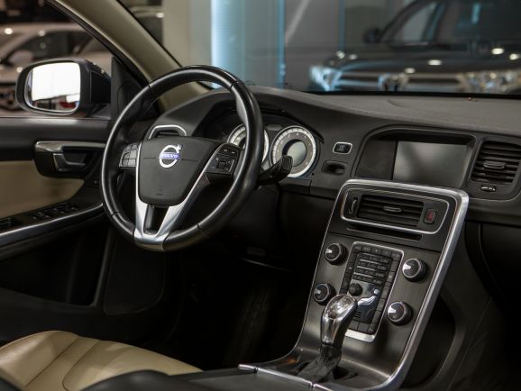 Volvo S60, АТ, 2012 фото 7