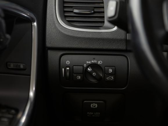 Volvo S60, АТ, 2012 фото 12