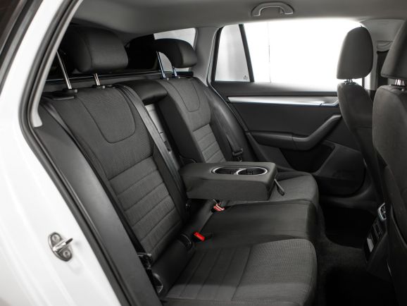 Skoda Octavia, Робот, 2014 фото 2