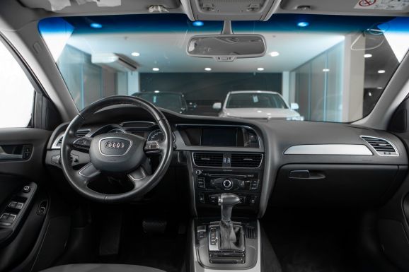 Audi A4, Вариатор, 2014 фото 10