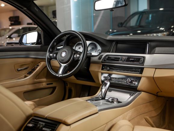 BMW 5 серия, АТ, 2014 фото 10