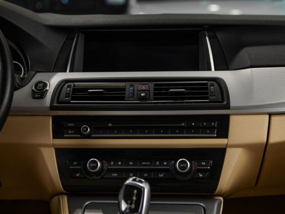 BMW 5 серия, АТ, 2014 фото 15