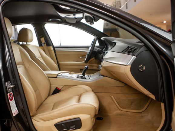 BMW 5 серия, АТ, 2014 фото 16