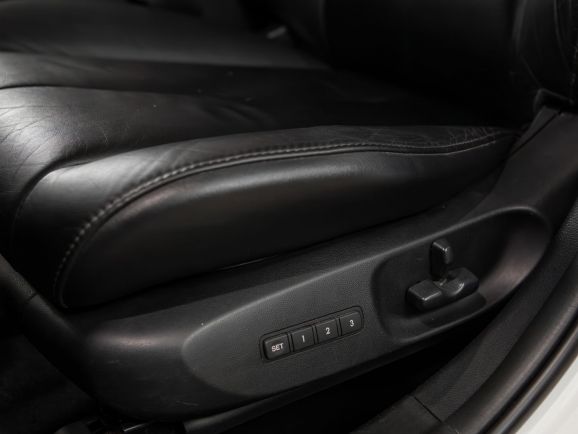 Mazda CX-7, АТ, 2011 фото 8