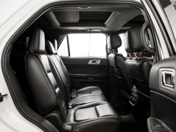 Ford Explorer, АТ, 2012 фото 9