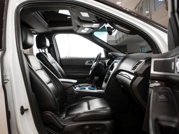 Ford Explorer, АТ, 2012 фото 12