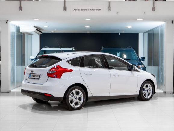 Ford Focus, Робот, 2013 фото 4