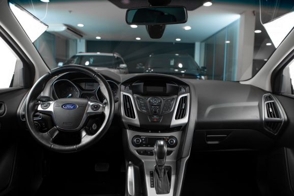 Ford Focus, Робот, 2013 фото 13