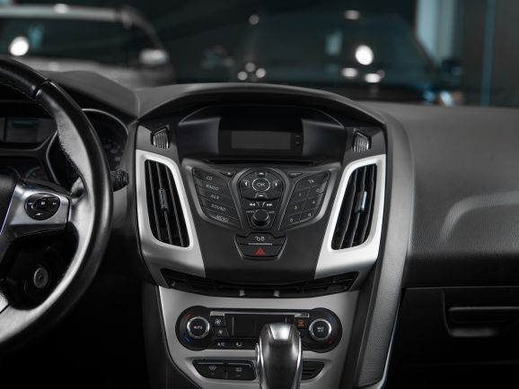 Ford Focus, Робот, 2013 фото 14