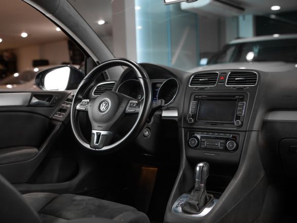 Volkswagen Golf, Робот, 2011 фото 7