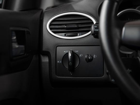 Ford Focus, МТ, 2011 фото 8