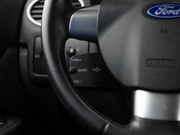 Ford Focus, МТ, 2011 фото 9