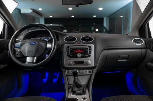 Ford Focus, МТ, 2011 фото 12